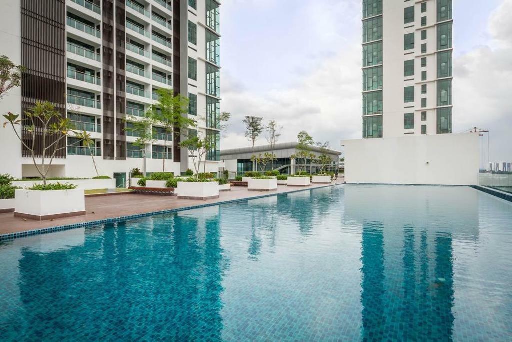 Evo Soho Bangi With Wifi And Netflix Apartment Kampong Sungai Ramal Dalam Exterior photo